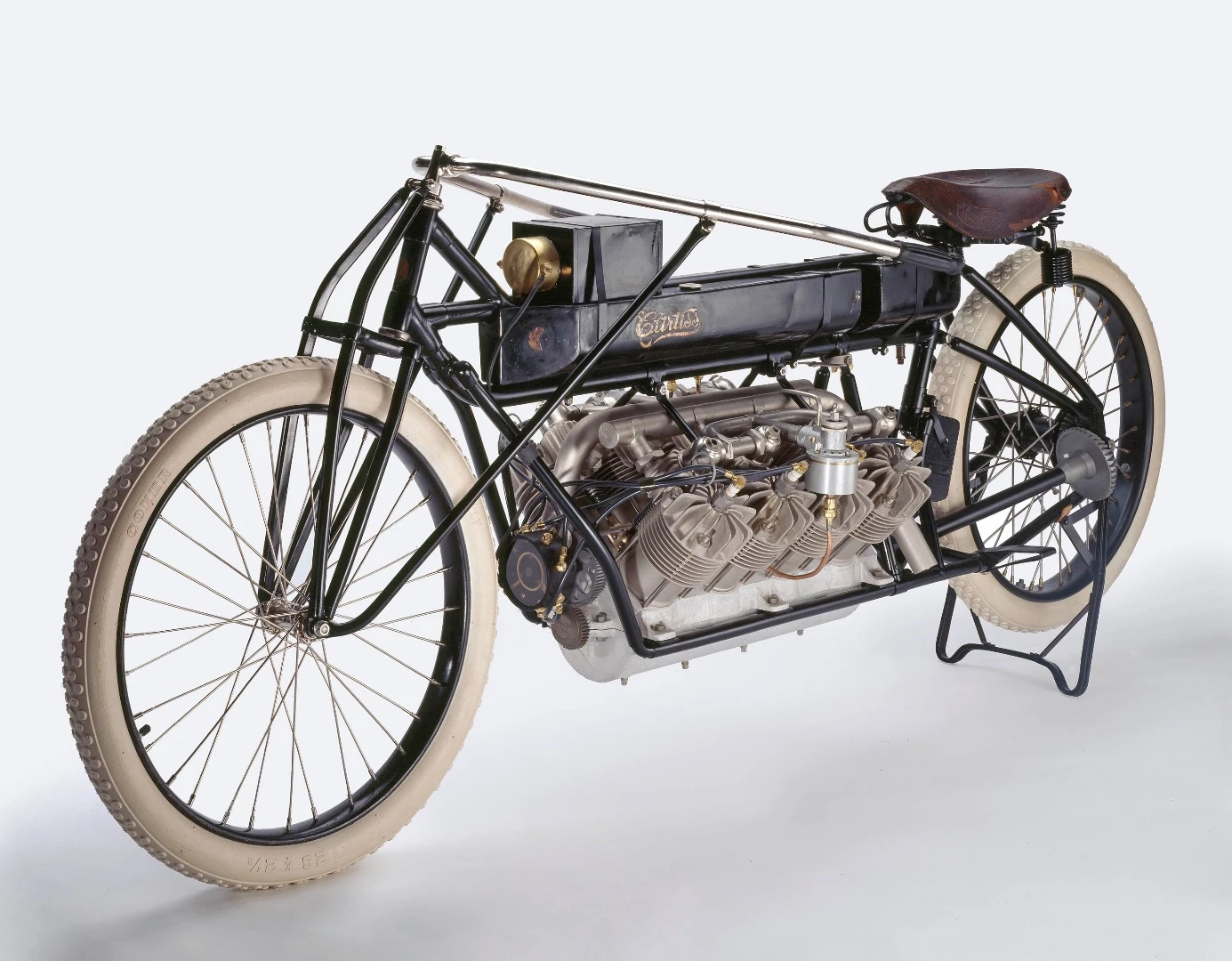 The full story of Glen Curtiss and his V8 motorcycle can be found in our feature article, the tale of the 1907 Curtiss V8, the only motorcycle ever to hold the outright land speed record. Curtiss ran 136.27 mph (219.31 km/h) on 24 January 1907 at Daytona Beach, Florida
