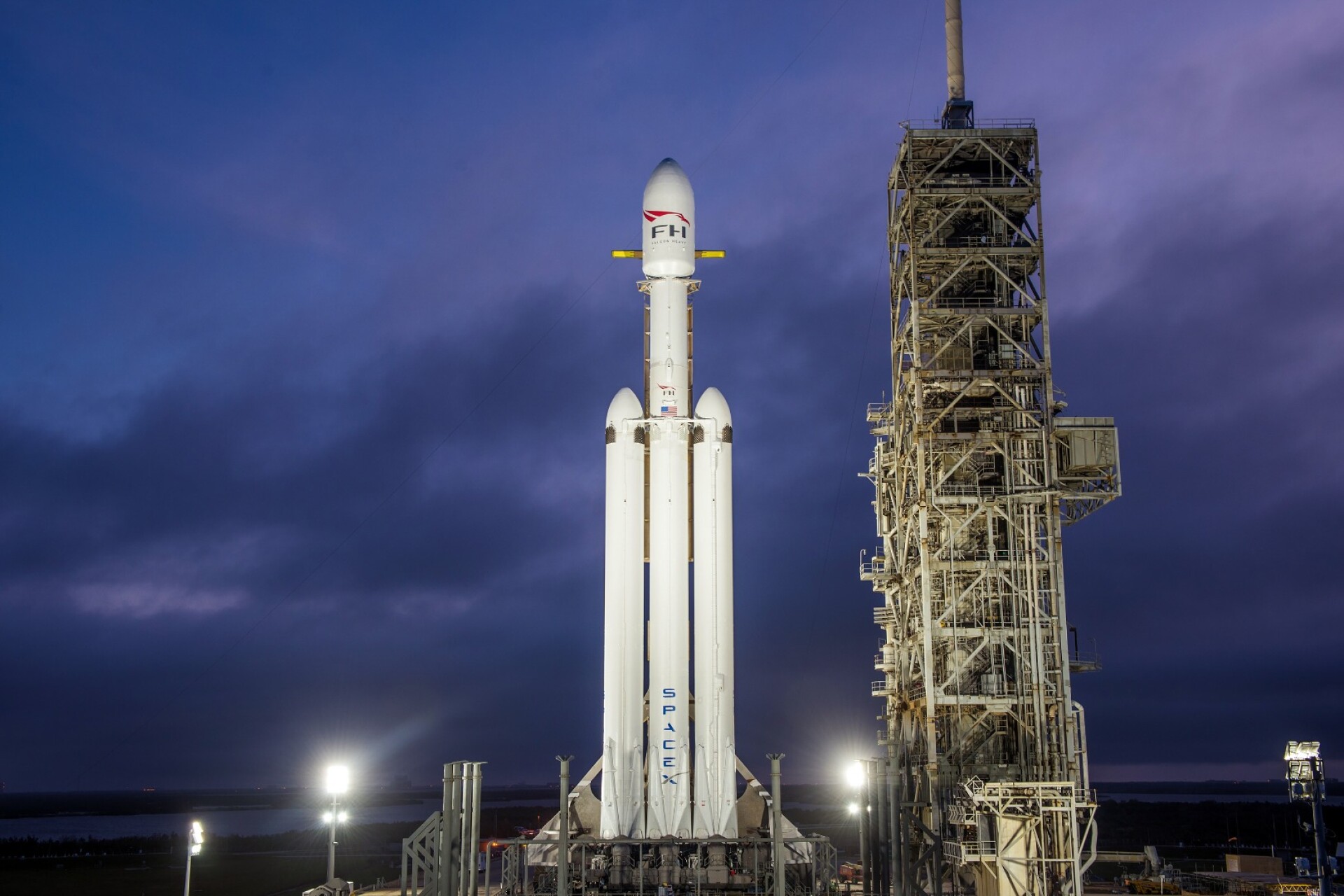 Falcon Heavy takes off on its maiden mission