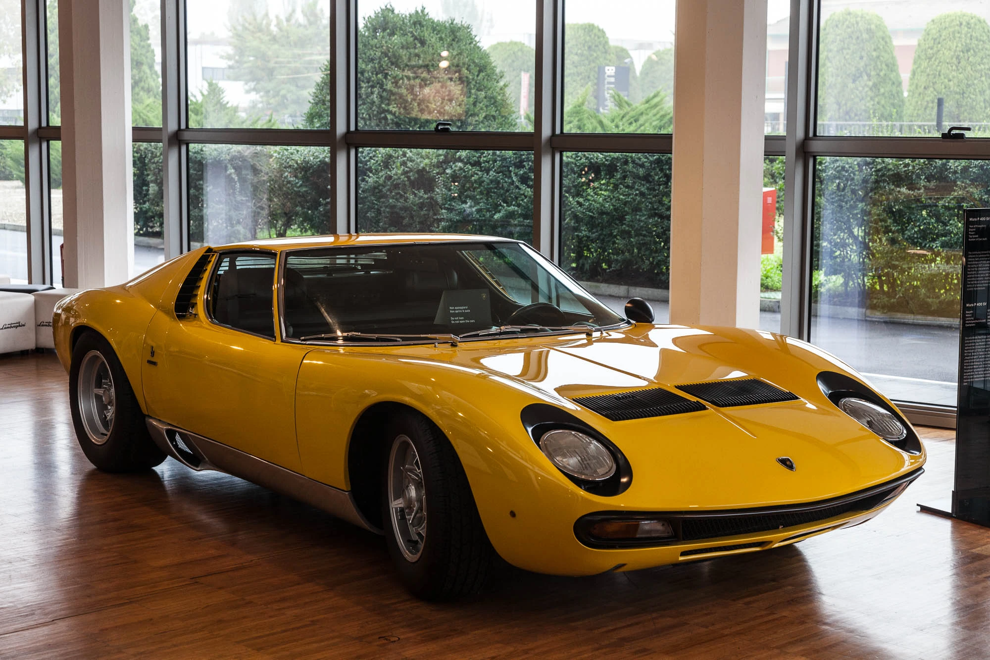 1966 Lamborghini Miura P 400 SV (Photo: Loz Blain/Gizmag.com)