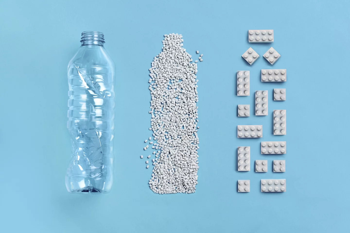 Lego's method can turn the raw materials from a single one-liter PET bottle into ten Lego bricks