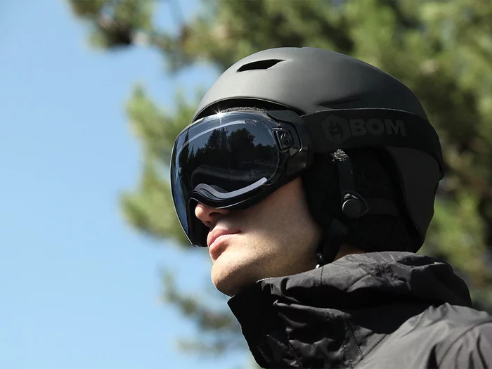 F-BOMs utilize a transparent heating element, sandwiched between the inner and outer lenses