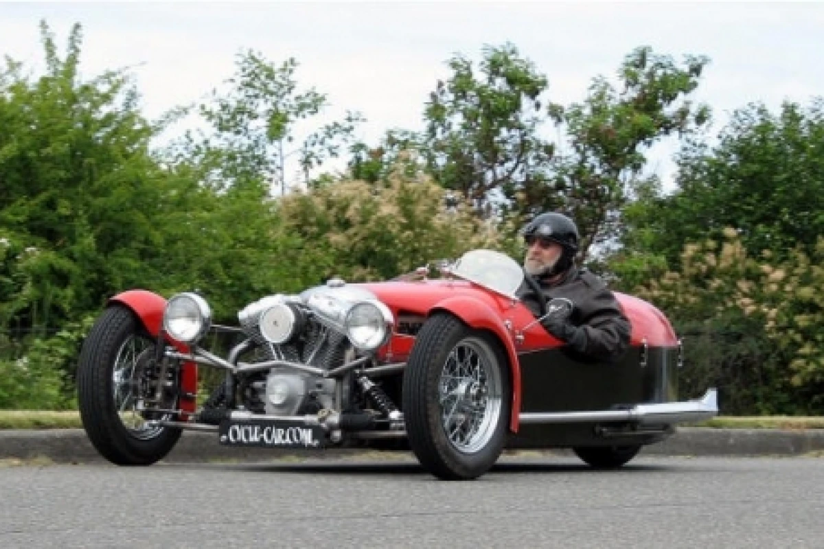 Seattle's ACE cycle car