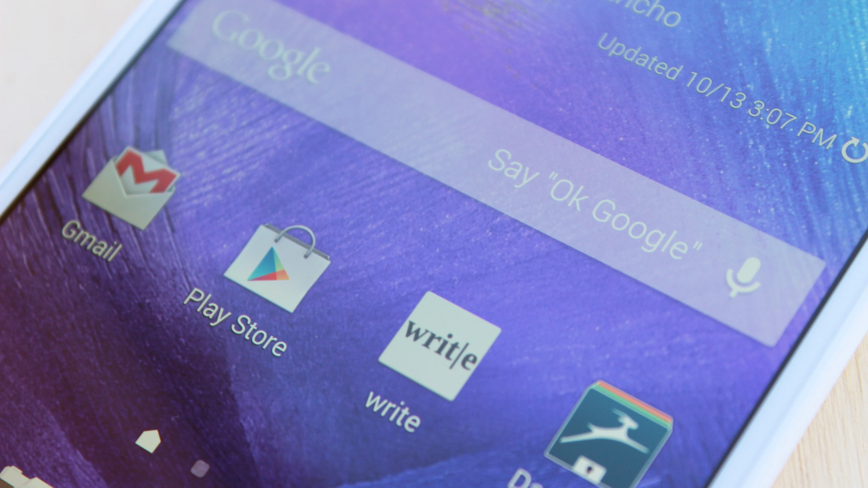 Samsung Galaxy Note 4 (Photo: Will Shanklin/Gizmag.com)