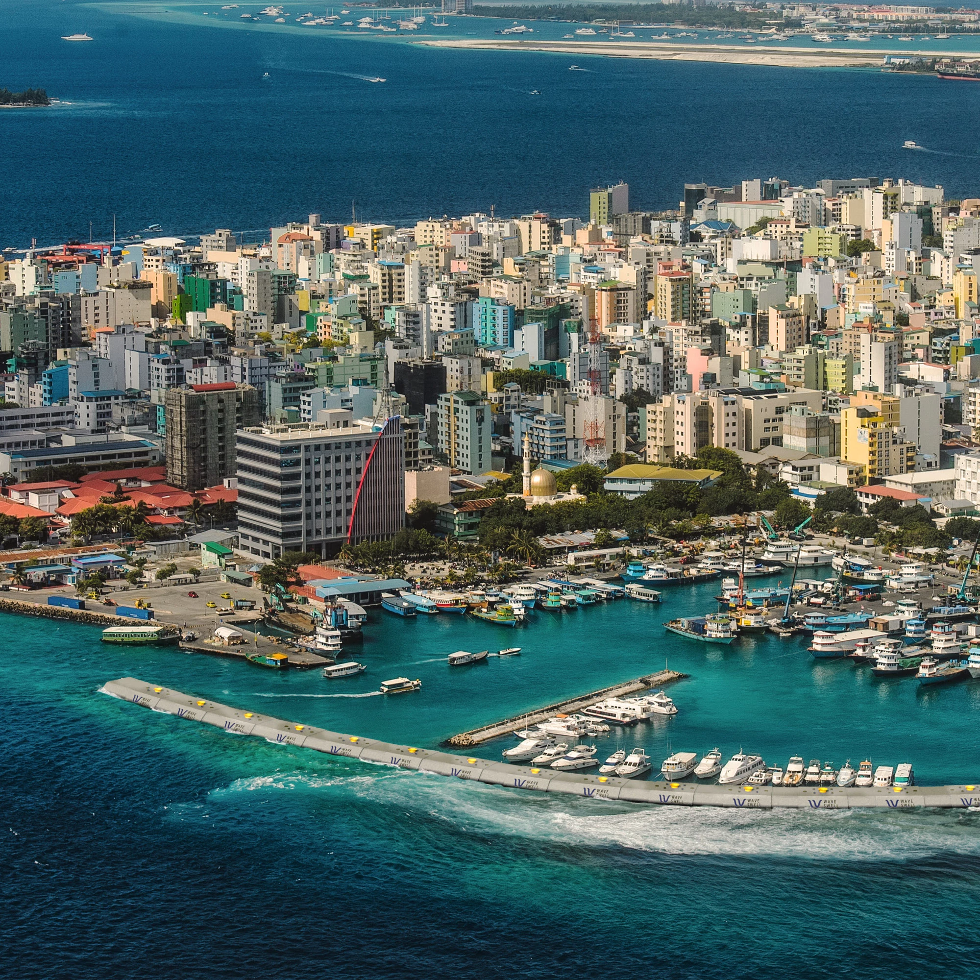 Can easily be integrated into breakwater developments