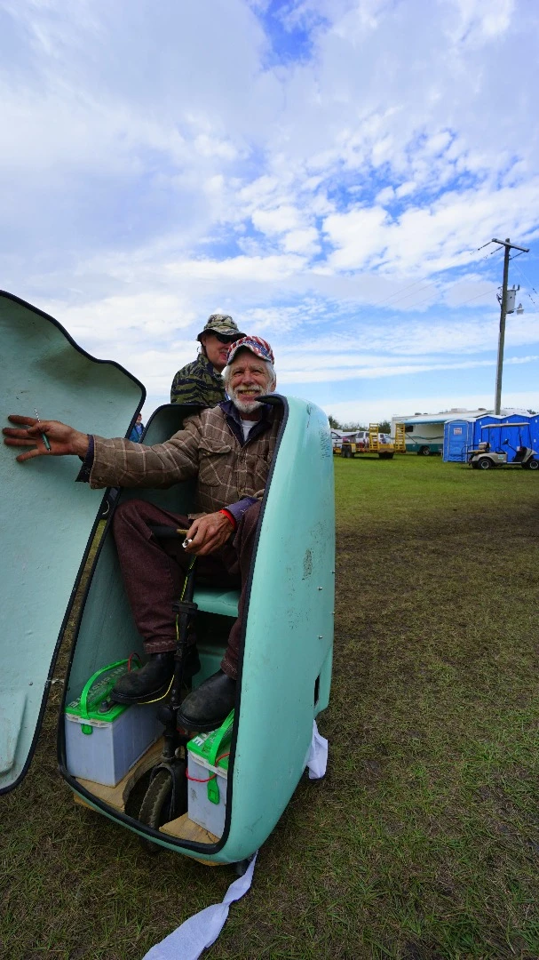 With enough batteries, the moving spa might just cover all 240 acres