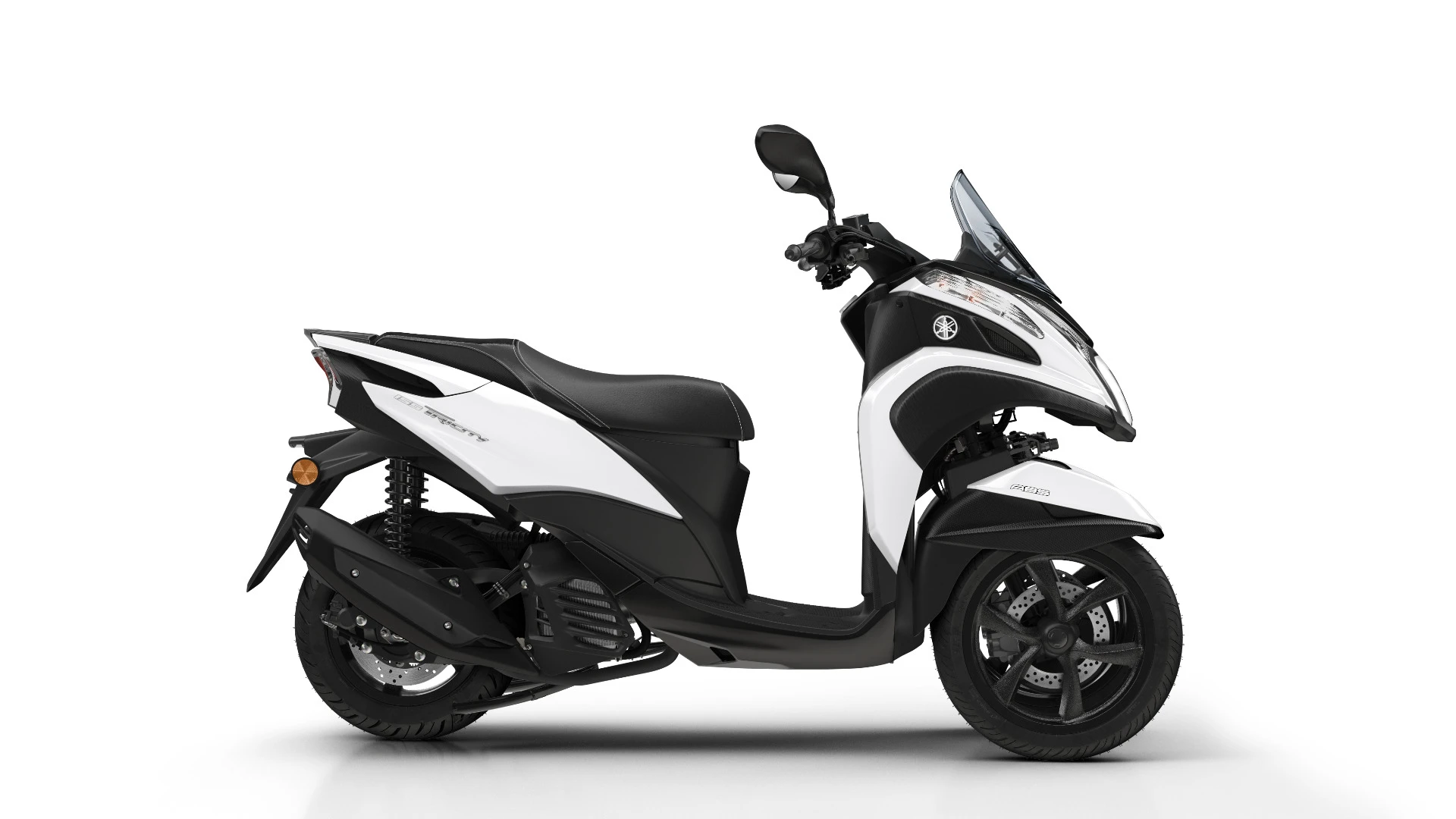 The Yamaha Tricity 155 in Milky White color