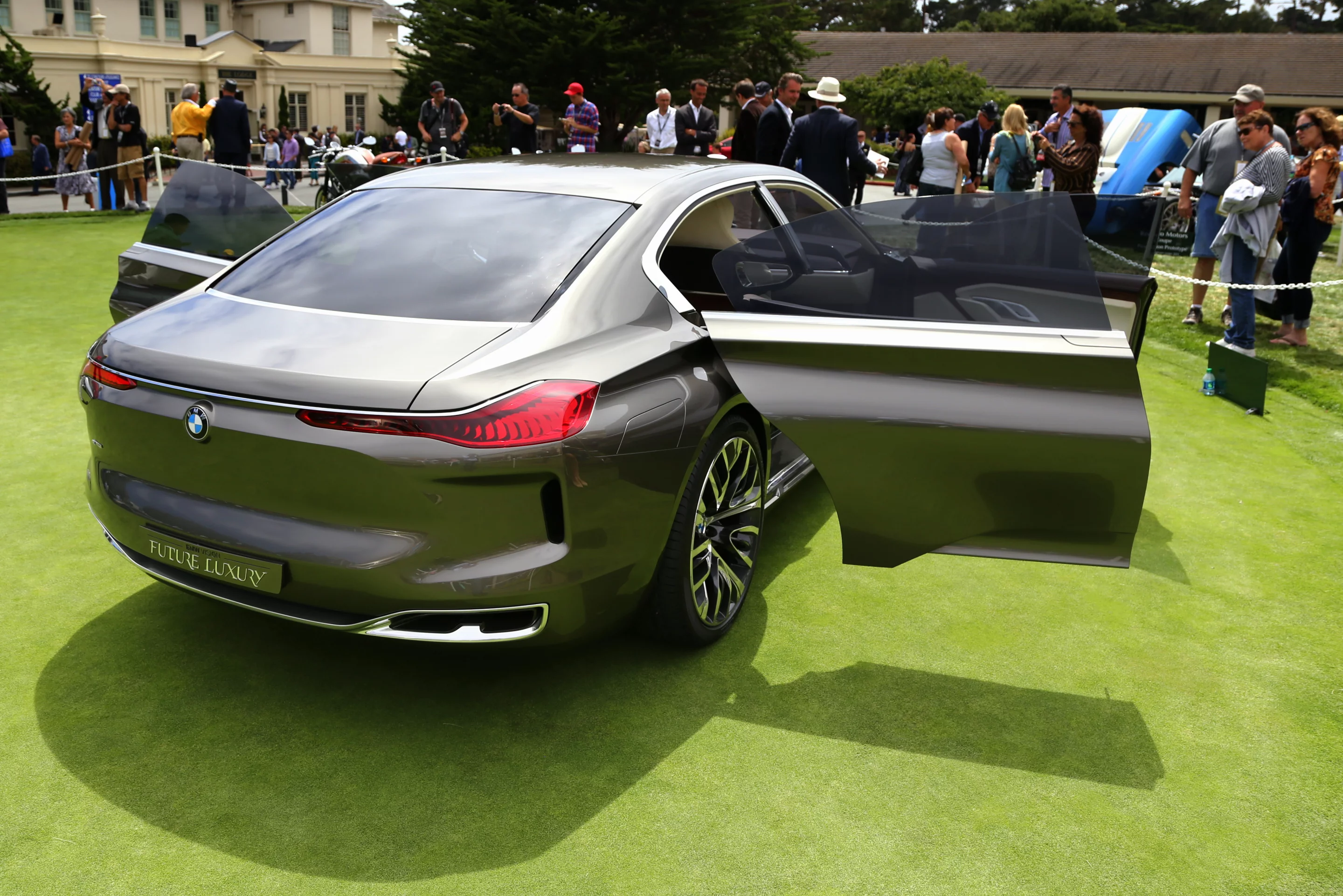 The BMW Vision Future Luxury Concept on the concept lawn at Pebble Beach (Photo: Angus MacKenzie/Gizmag.com)