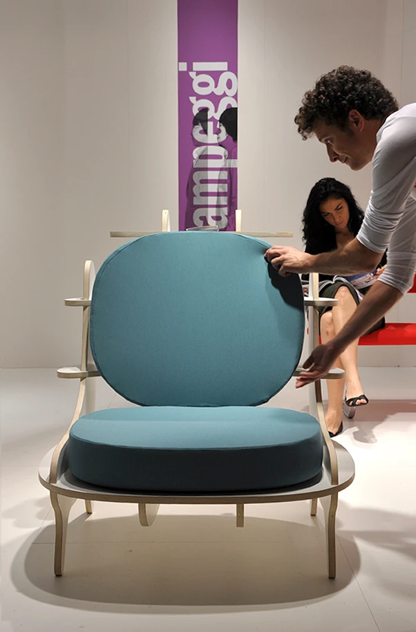 Shelf is both a chair and a bookshelf (Photo: Edoardo Campanale/Gizmag.com)