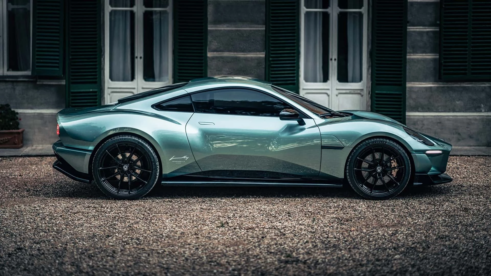 Project V concept's sleek silhouette and angular lines