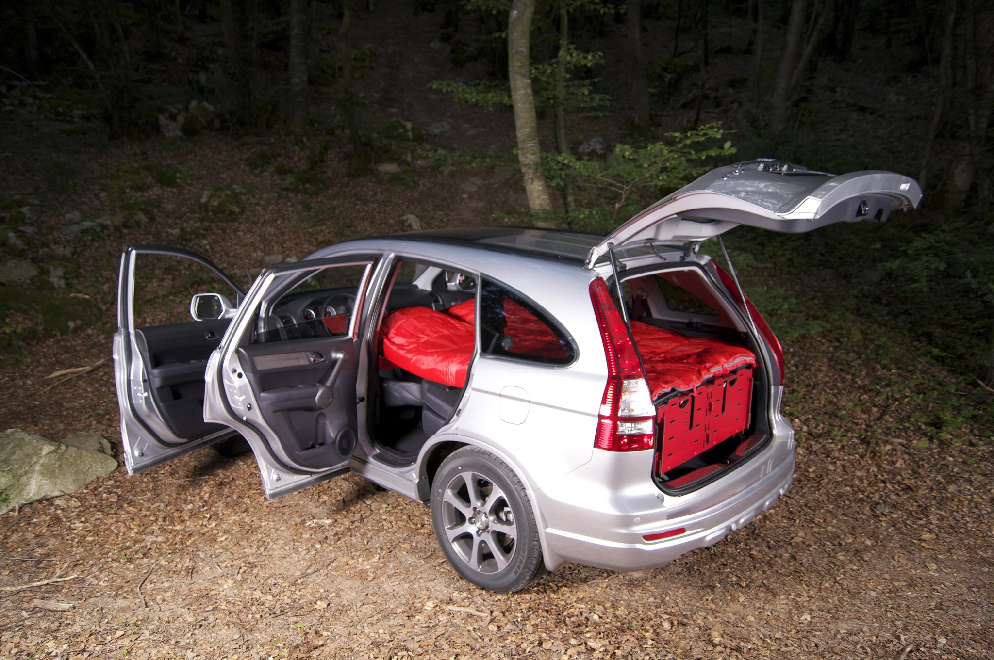 The SwissRoomBox EasyTech set up for sleeping in a Honda CR-V
