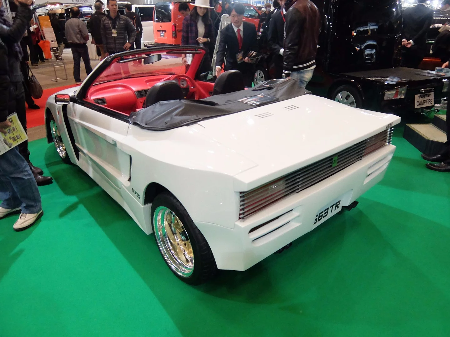 This is the rear view of the miniature Ferrari Testarossa, by NATS (Nihon Automobile Collage) - it's based on an old Honda Beat