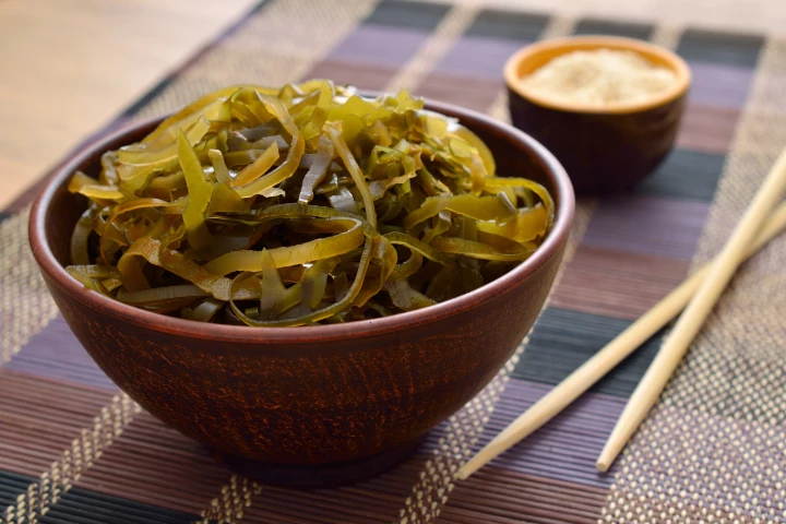 Brown algae can influence the composition of obesity-fighting gut bacteria