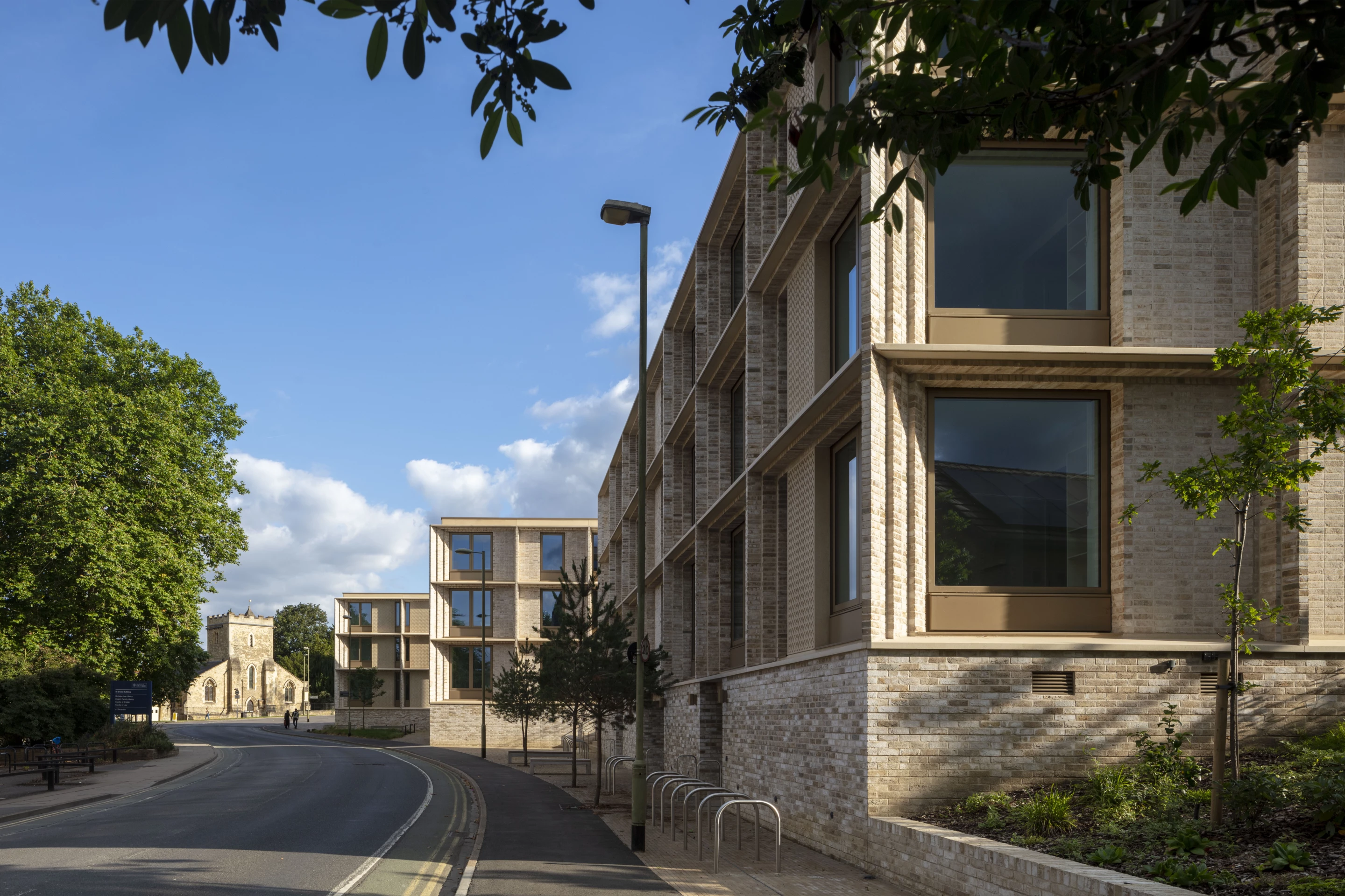 Masters Field Development was designed by Niall McLaughlin Architects and is located in Oxford. It creates 228 new apartments that take their place very well on the outskirts of the city