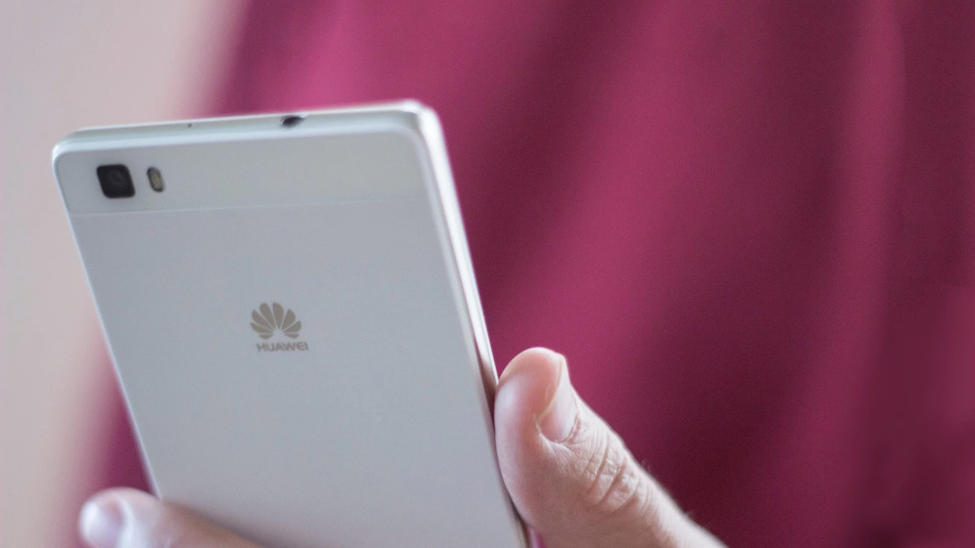 Gizmag reviews the Huawei P8 lite, a solid value for $250 unlocked and full retail