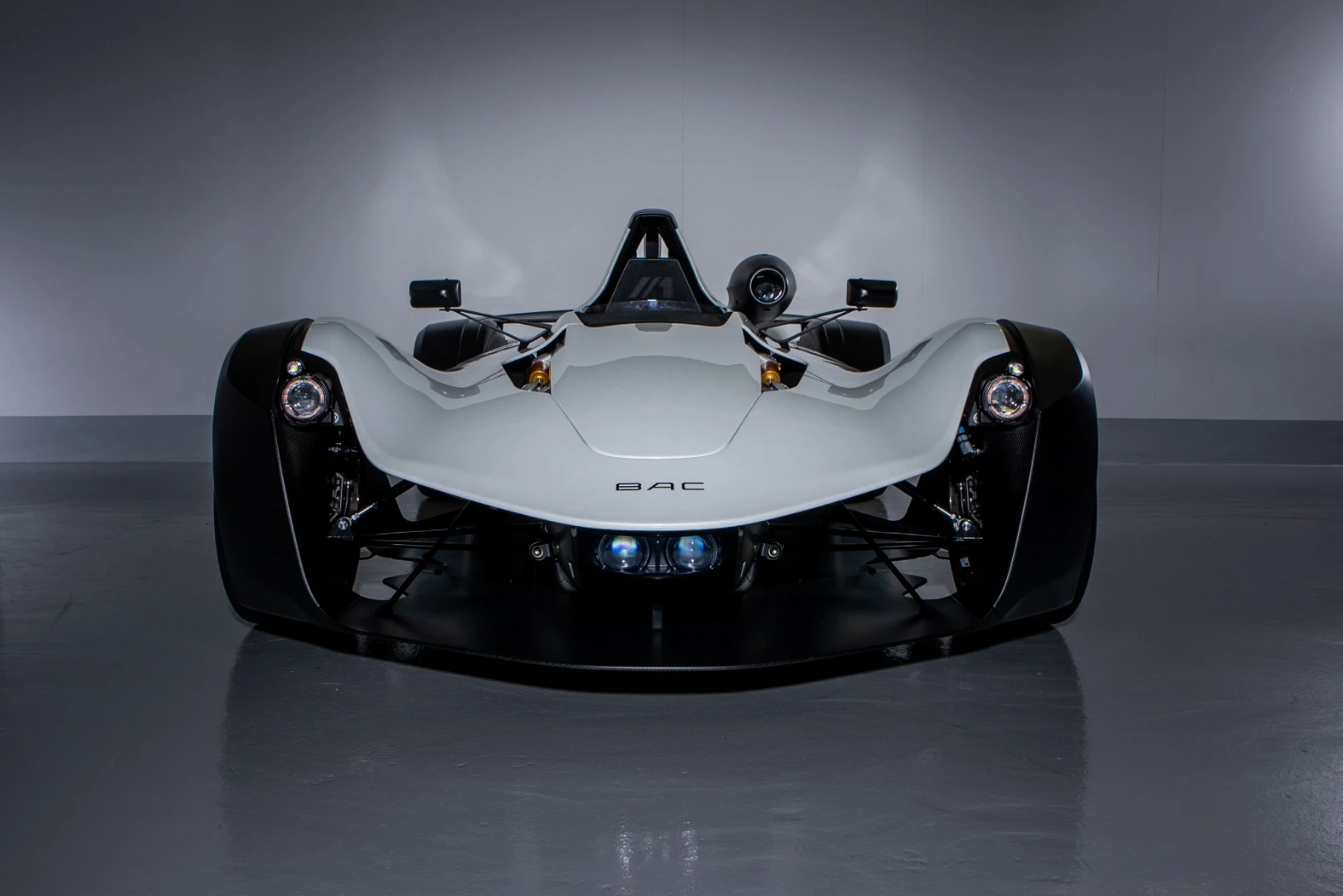 Delivering 340 bhp, the BAC Mono R offers 35 bhp more power than the standard model