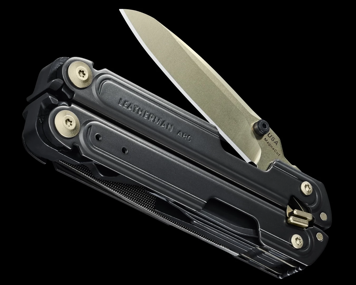 The Magnacut steel blade features a "champagne" protective coating