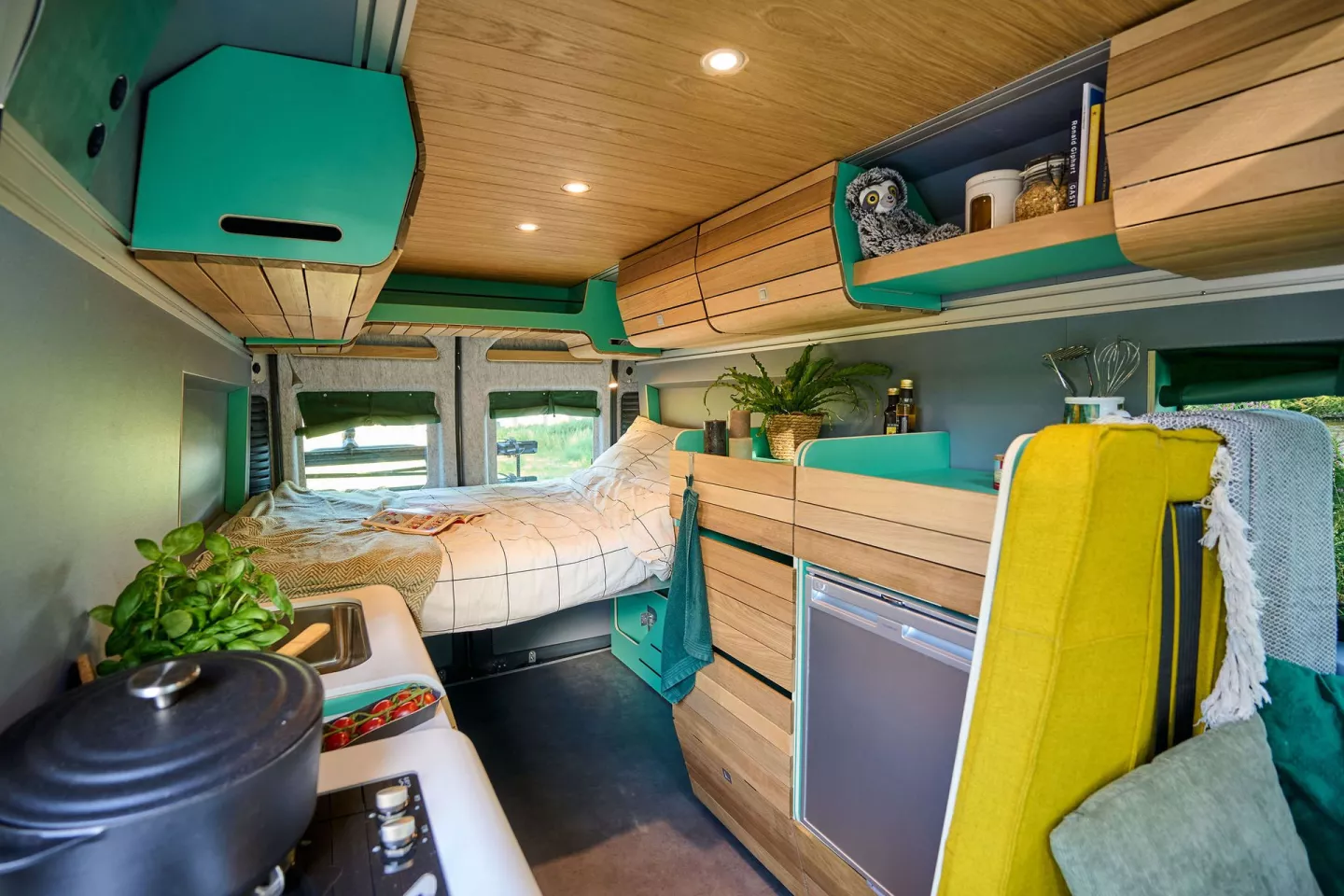 With the flexibility of the individual modules, Van Jorn buyers can set up their perfect floor plan ... then blow it up and start over when it doesn't prove as perfect as they thought