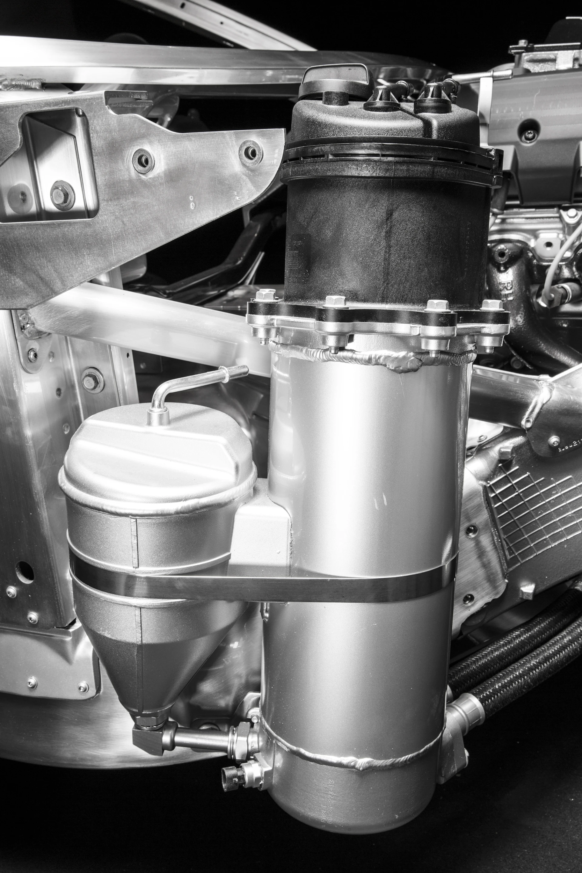 Z06 incorporates a newly designed dry sump oiling system similar to previous Vettes