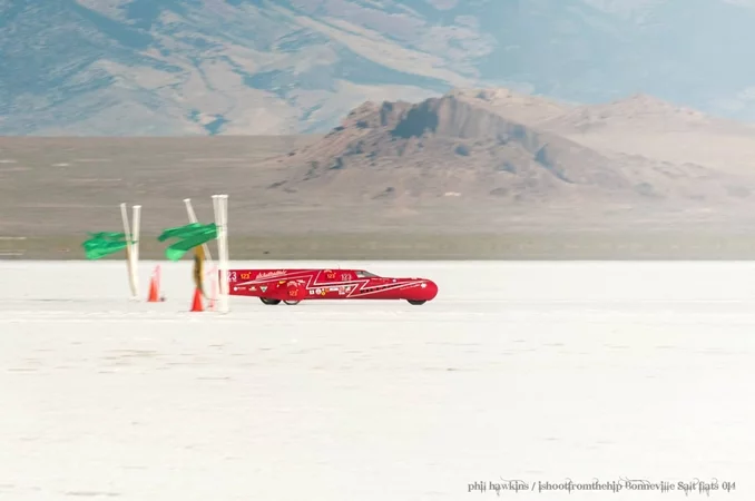 Eva Håkansson and KillaJoule entering the measured mile at 240 mph (Photo: Phil Hawkins)