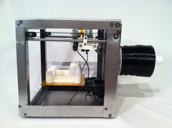 The Solidoodle 2 3D printer