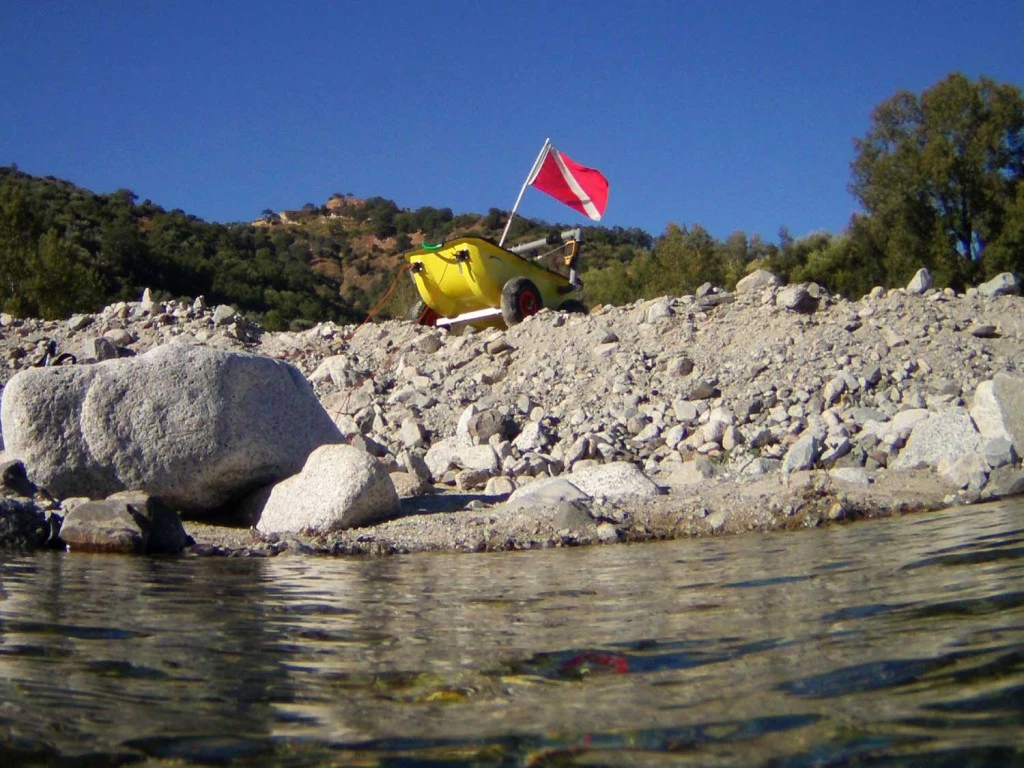 The Armadillo EVS can traverse dirt, rock, snow, water and more