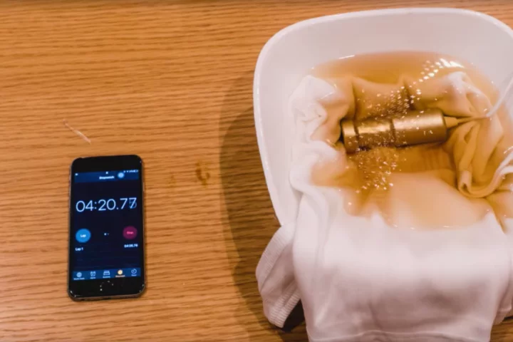 The Sonic Soak uses ultrasound waves to clean clothes