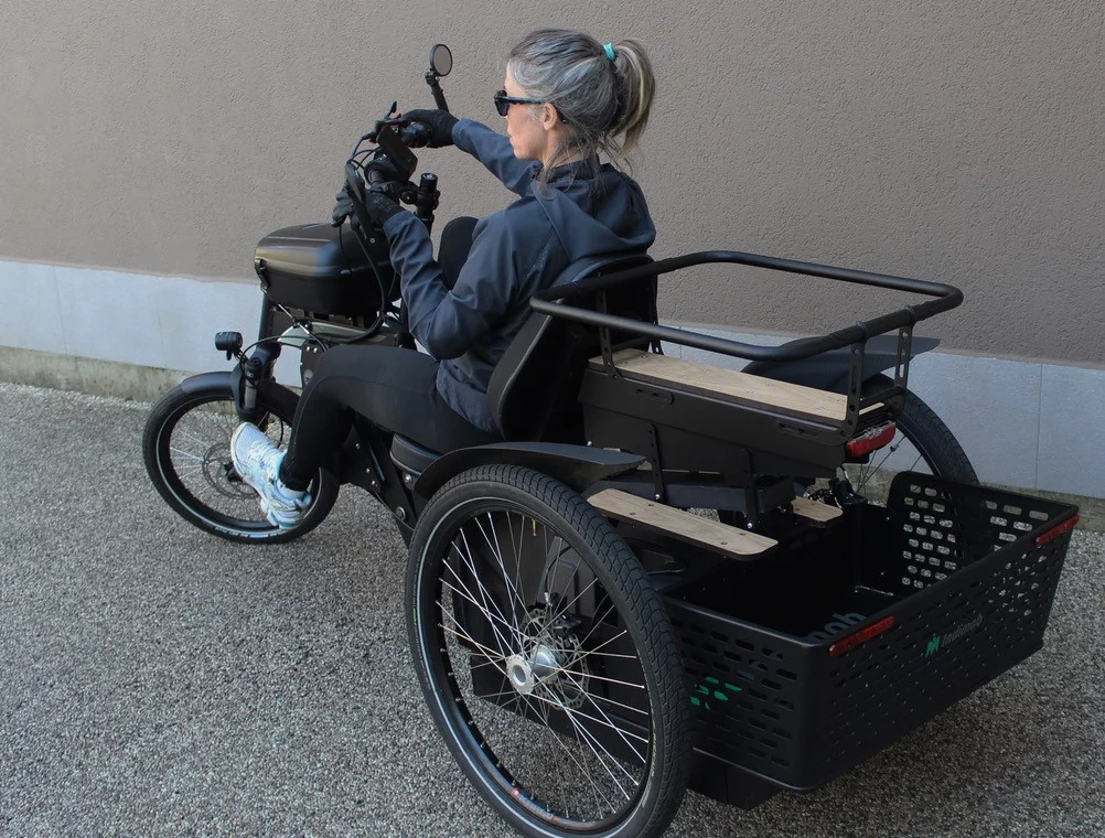 Weight ranges from a claimed 65 kg (143 lb) for the base Naked up to 85 kg (187 lb) for the two-seater Coupé