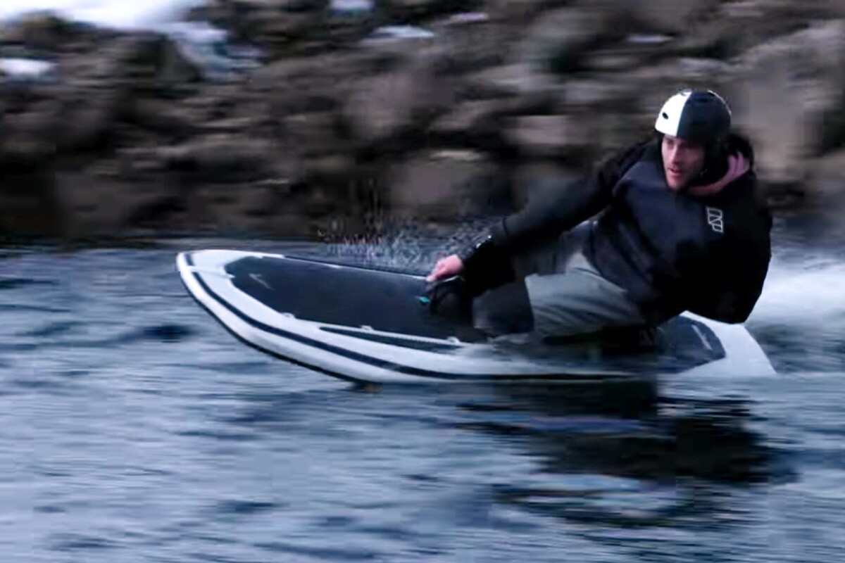 Radinn G2X modular electric jetboard hits the water
