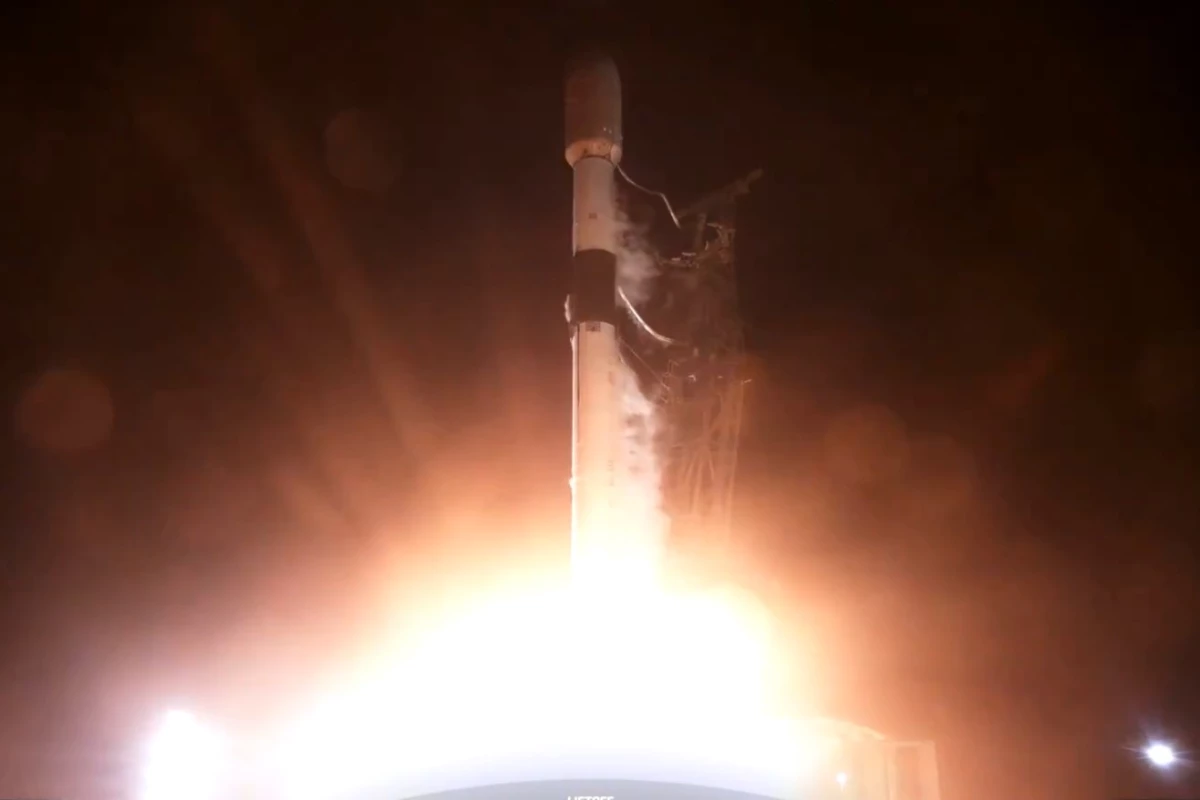 The Direct to Cell Starlink satellites lift off