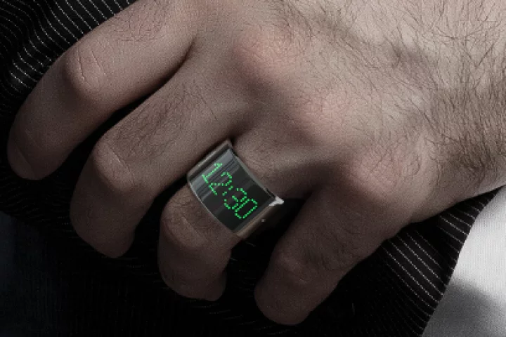 The ring connects to your iOS or Android device - provided it is Bluetooth 4.0 enabled