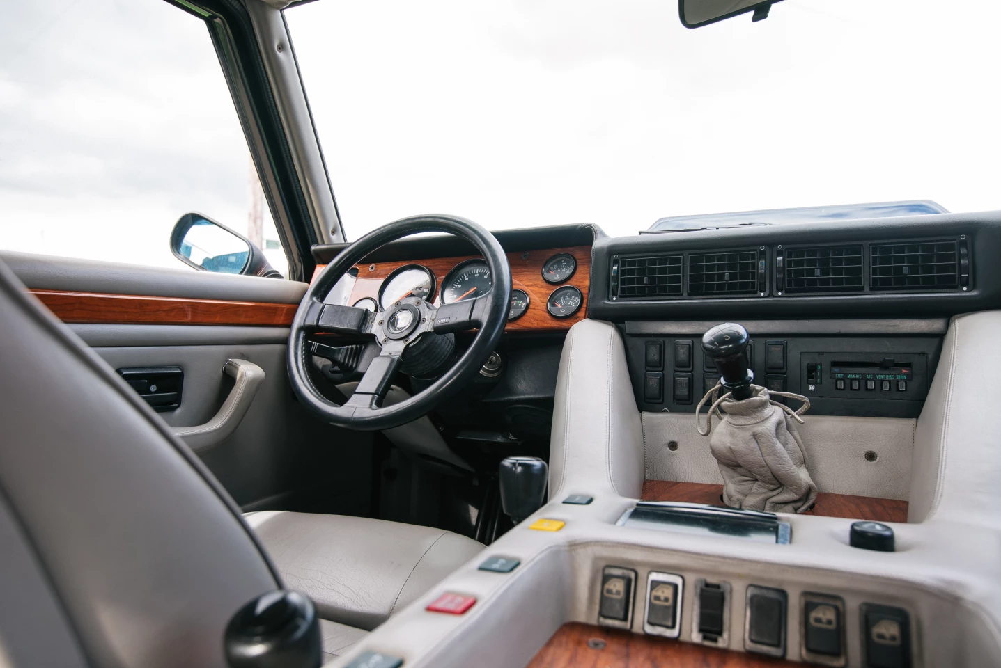 Gorgeous interior of the Lamborghini LM002