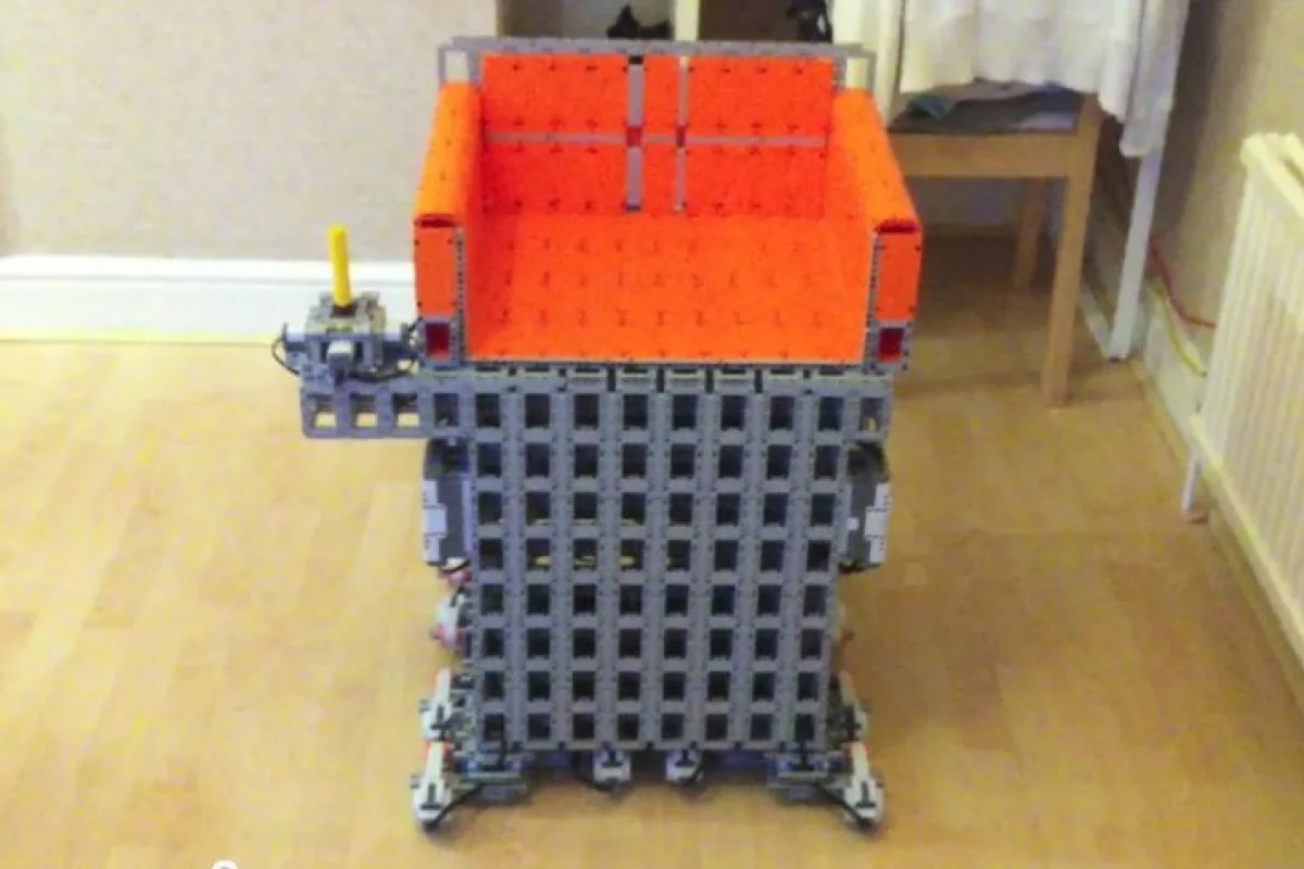 Simon Burfield has created a wheelchair from LEGO Technic and Mindstorms components and some Rotacaster robot wheels