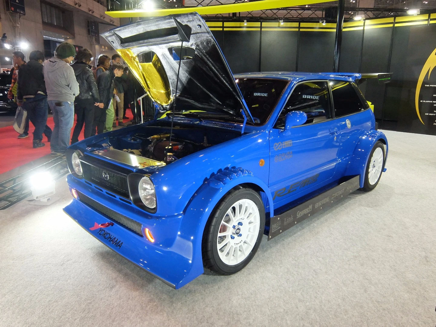 Built by rotary engine specialist RE Amemiya, this Mazda Chantez produces 280 ps at about 9,000 rpm and it only weighs 490kg. This car was awarded a Gold prize at the show.