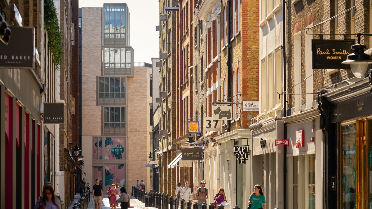 Floral Court is located in London, UK, and was designed by Kohn Pedersen Fox Associates