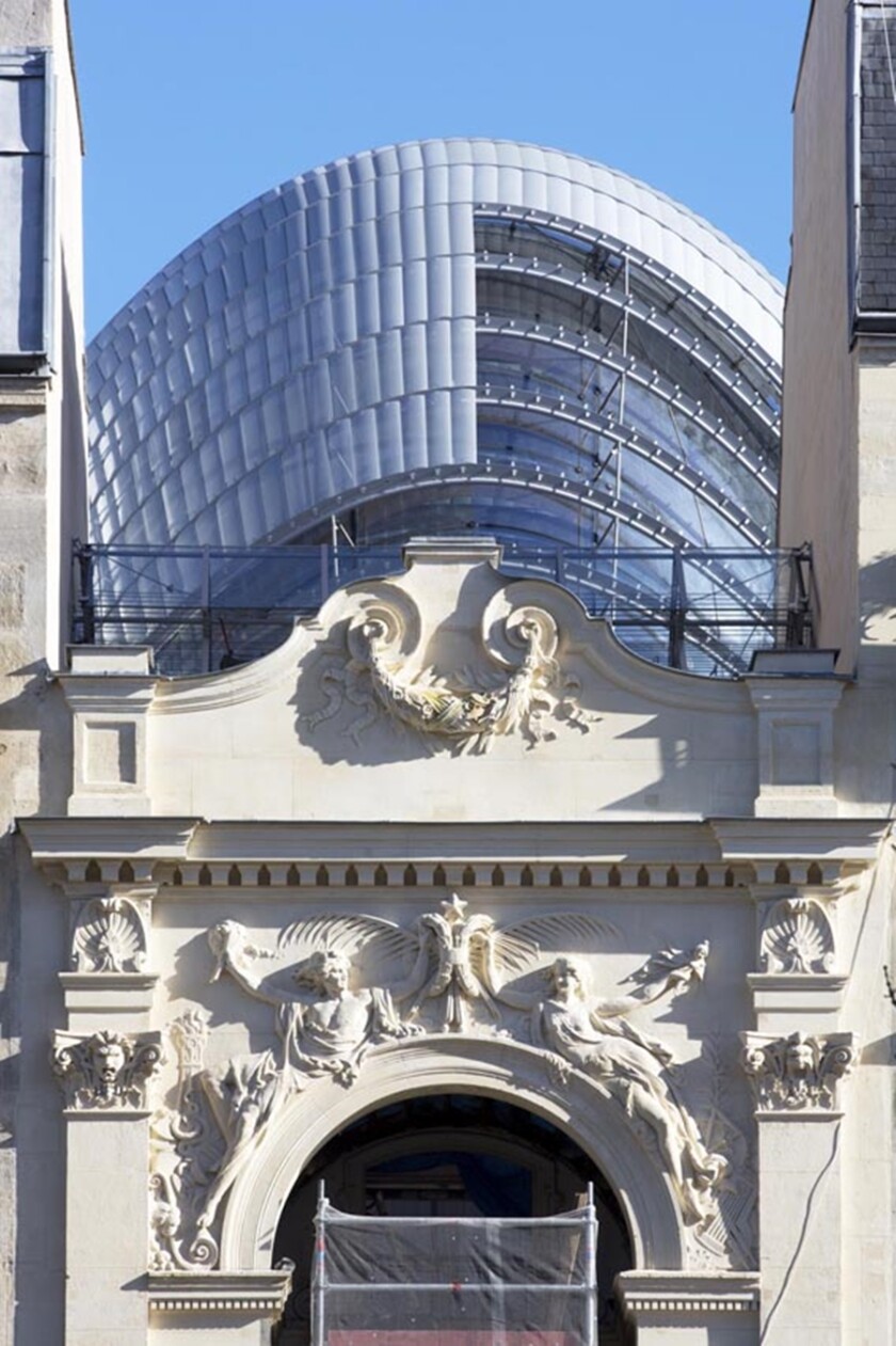 The façade of the previous building has been retained, having been decorated by a young Auguste Rodin (Photo: Michel Denancé)