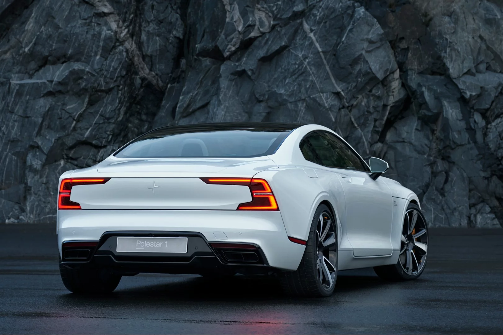 The Polestar 1 hybrid will feature a carbon fiber body