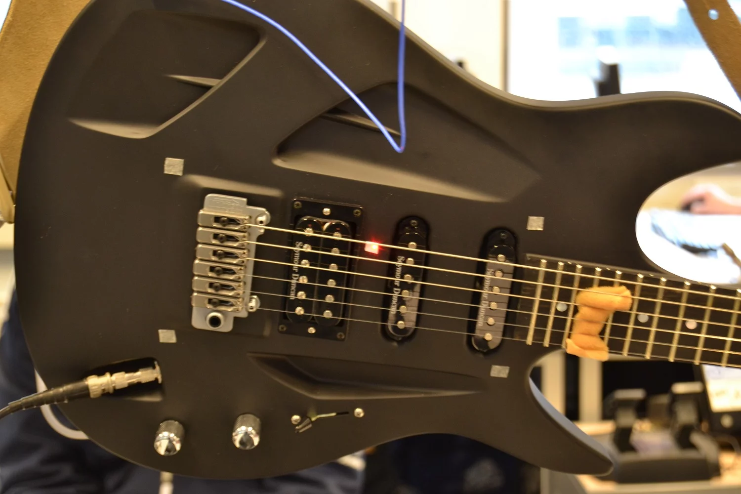 Each Aristides guitar is made from an outer skeleton, which consists of multiple layers of glass fiber and carbon and different finishes, and an inner core made of Arium