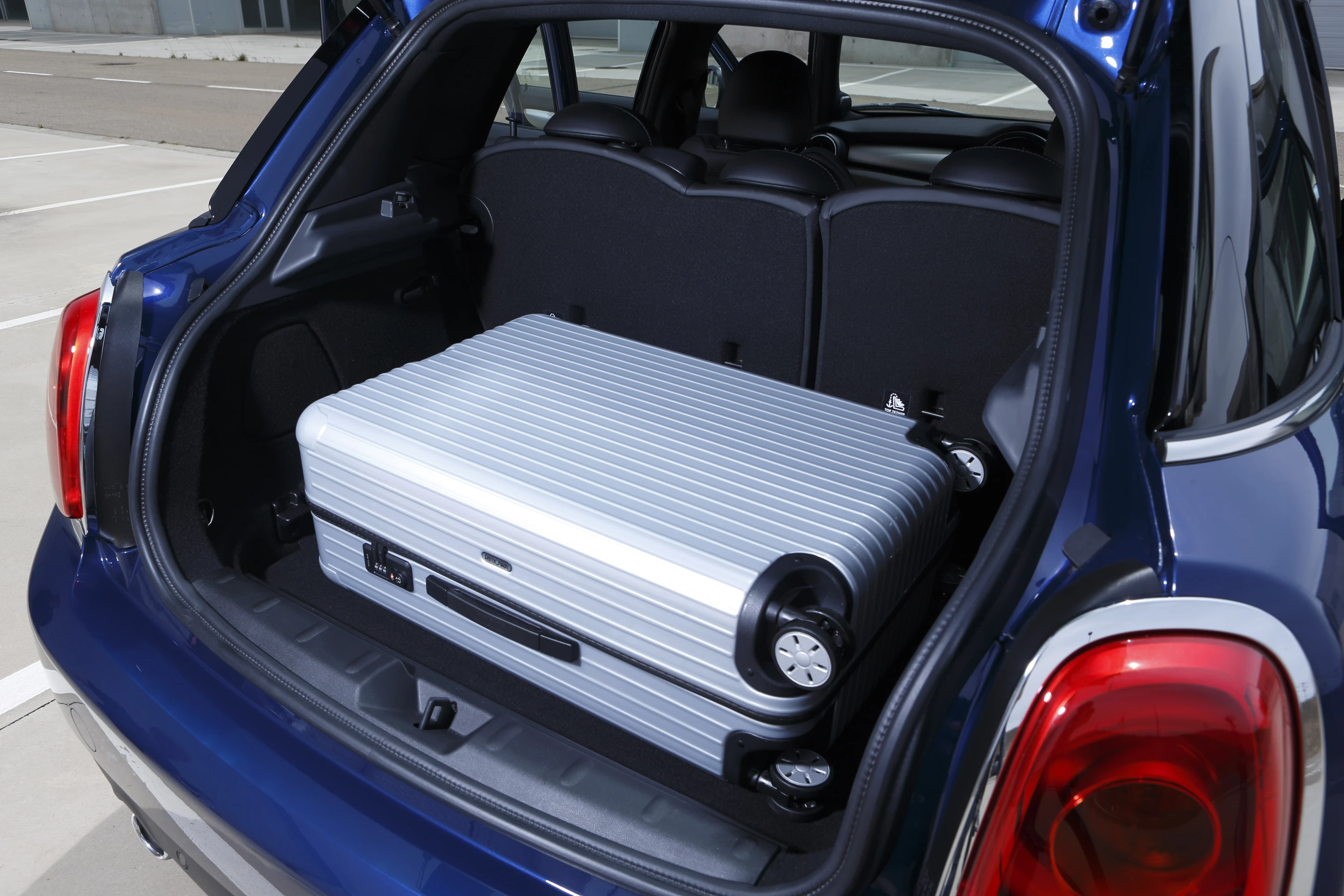 The 5-door Mini Cooper D boot with luggage