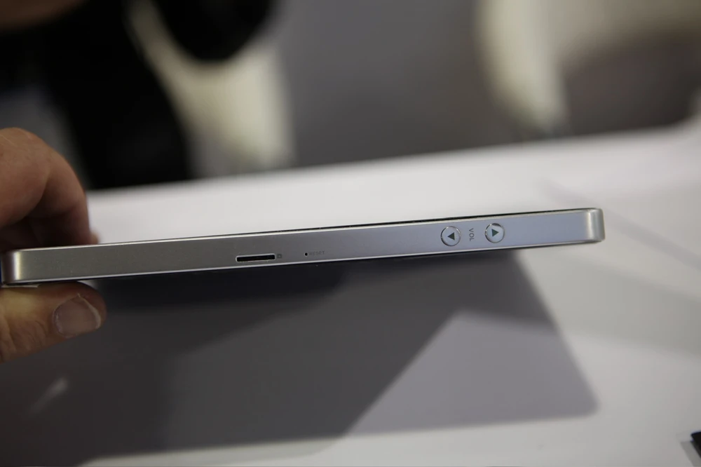 From the side: Hanvon's HPad A116