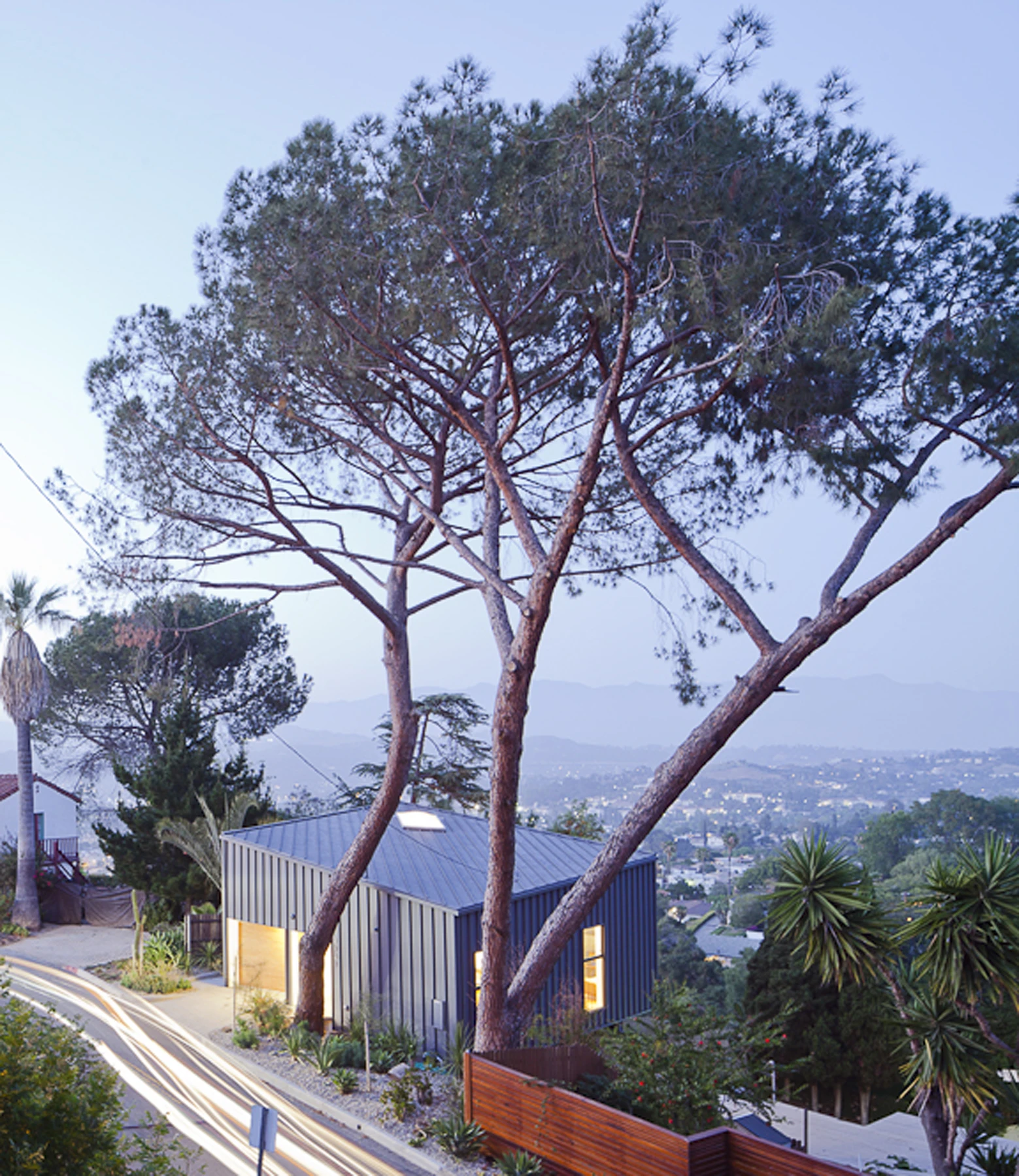 The Big & Small House bucks the trend of large, sprawling Los Angeles residences