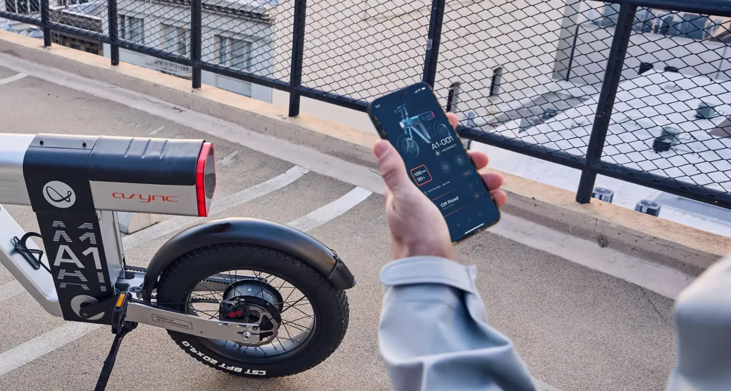 The Async A1 Pro can connect to a companion app running on a smartphone