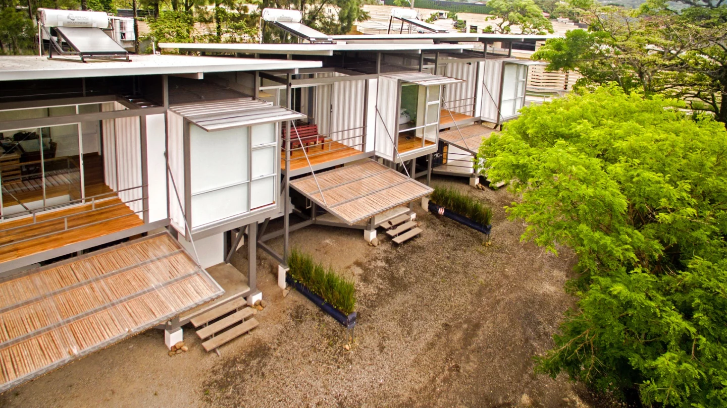 Contenedores Franceschi's sewage system uses a double-stage septic tank with a filter that allows the treatment of all wastewater that is then drained into the ground