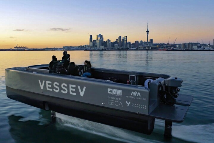 Looking to take a sight seeing tour or just need to get to work across the bay? The Vessev VS-9 has you covered