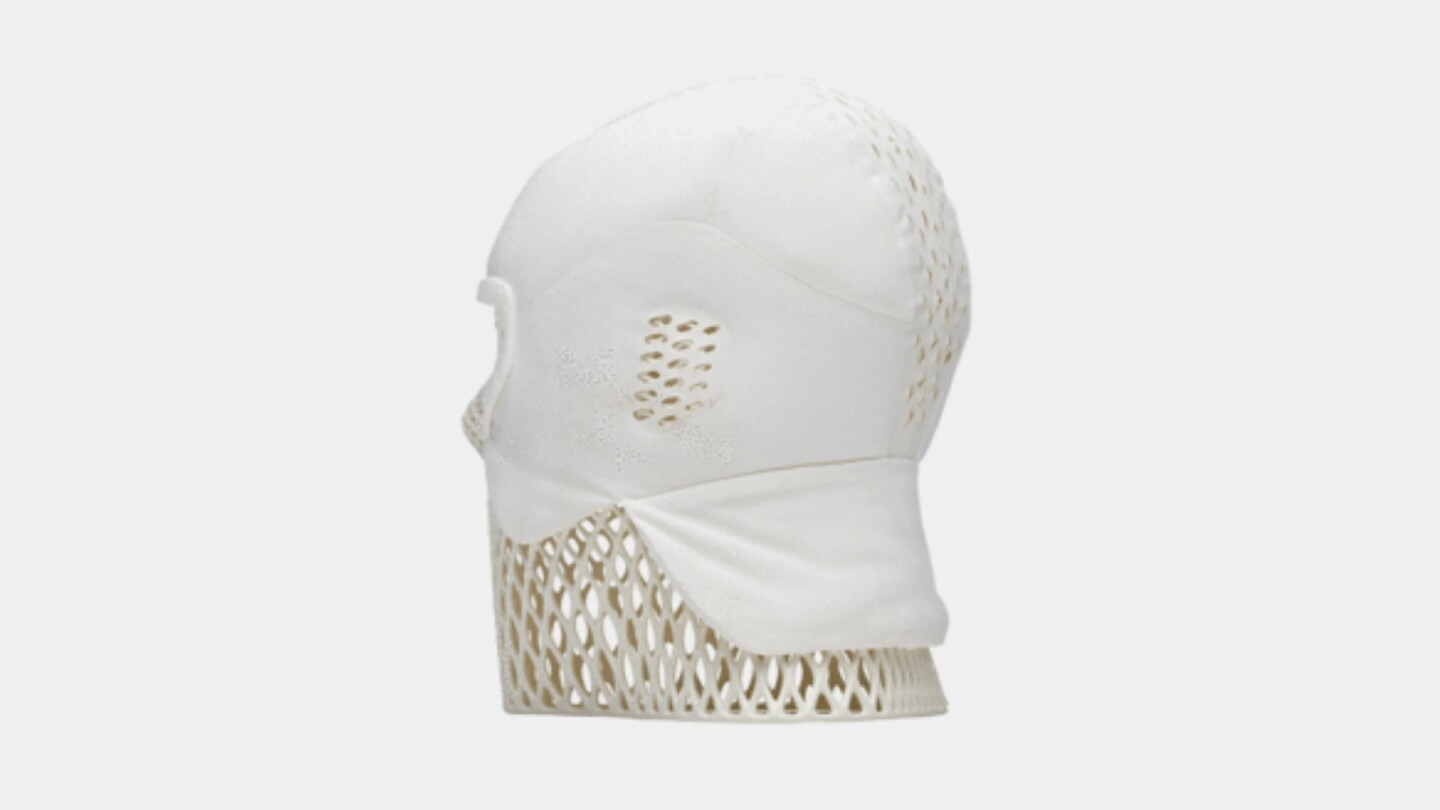 The inner layer of the device is filled with water, that's kept cool without leaking, while the structural frame over the top of the head and around the eyes holds the liquid-filled mesh in place