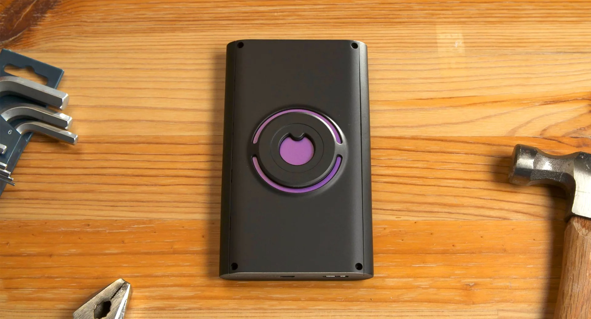 Walabot is small, but it's also able to save DIYers from a world of hurt