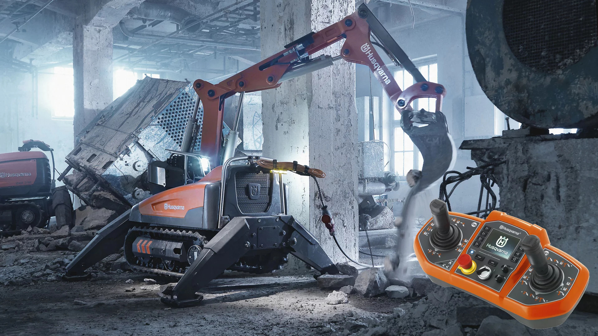 The Husqvarna DXR 140 demolition robot and its Bluetooth remote control
