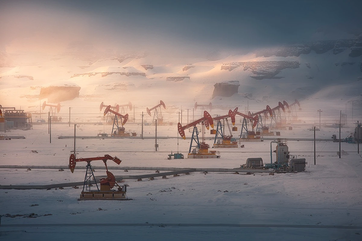Yi Liu: Oil field - 1st Place in Environmental, Amateur