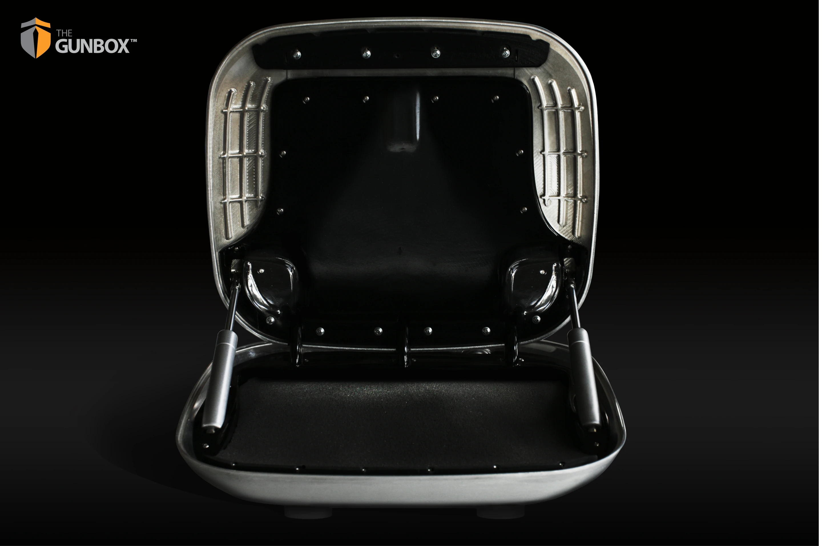 The inside measures 8.9 x 6.5 x 1.5 in (22.5 x 16.5 x 3.8 cm) – plenty of room for a single handgun or other small objects