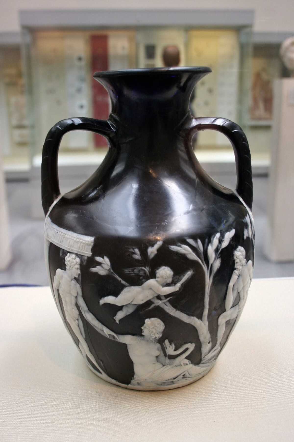How was the Portland Vase made? New evidence challenges long held theories