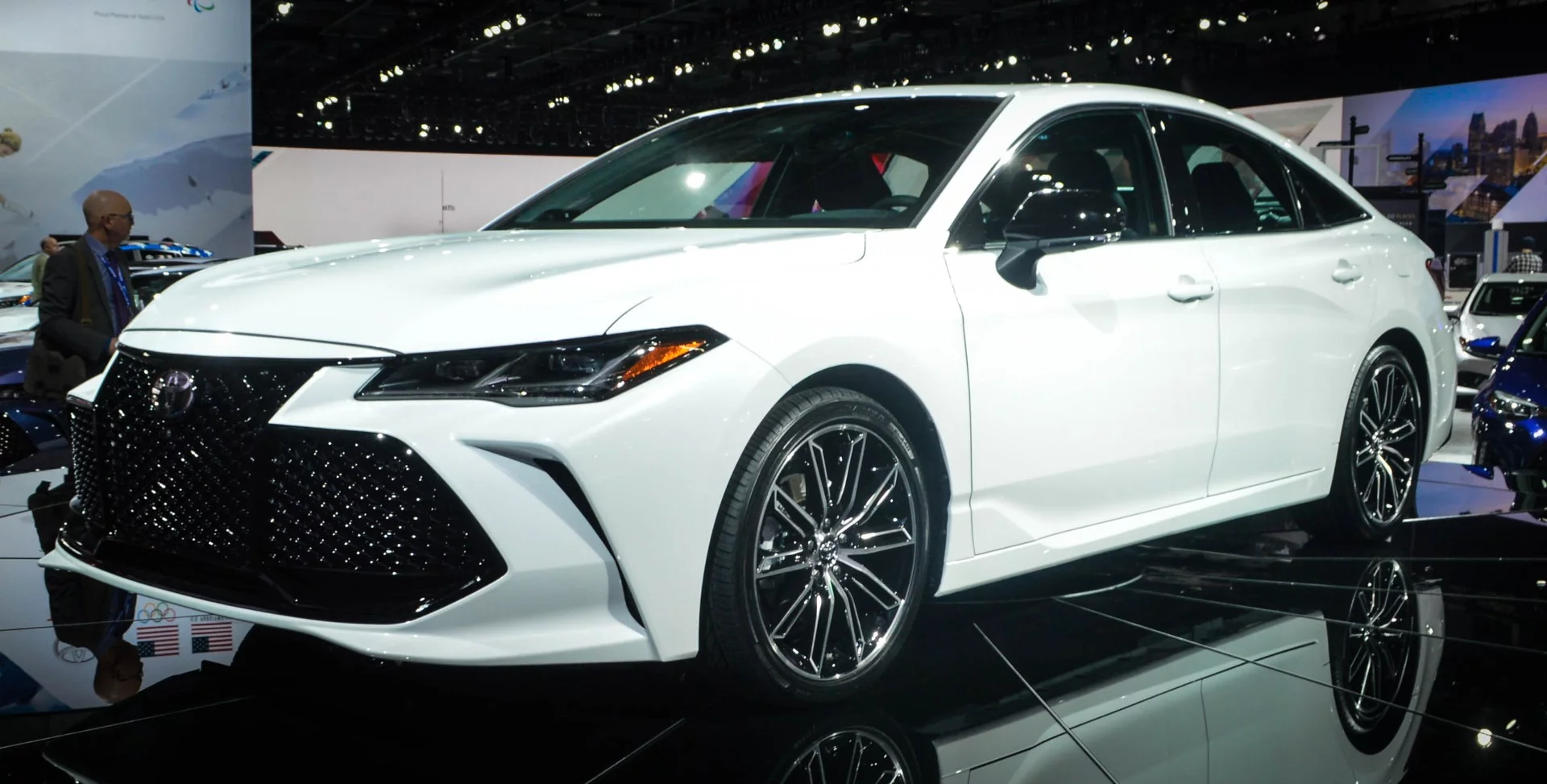 Is Toyota going even bigger with its grilles than Lexus? The 2019 Avalon suggests it might